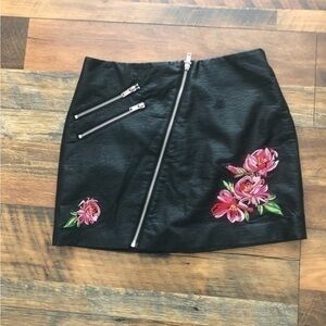 Divided H&M Black Faux Leather Zipper Skirt